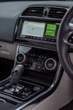 Jaguar XE D180 S 2019 года (UK)